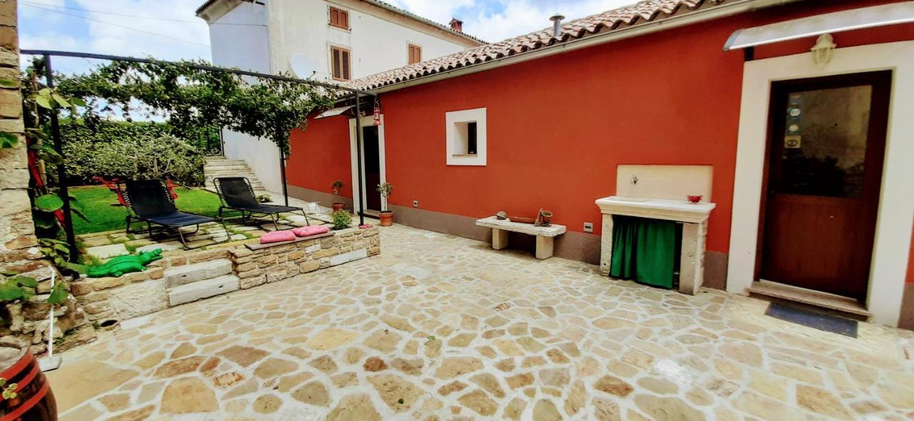 Provvidenza Villa Motovun Exterior photo